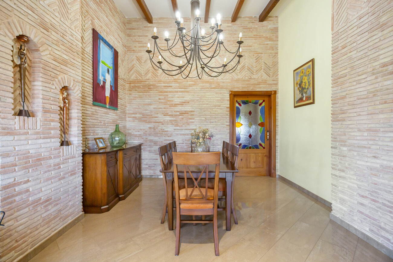 Villa for Sale in Torrevieja, Alicante