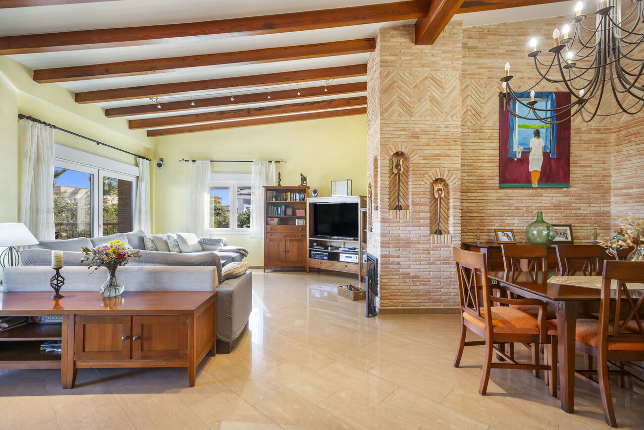 Villa for Sale in Torrevieja, Alicante