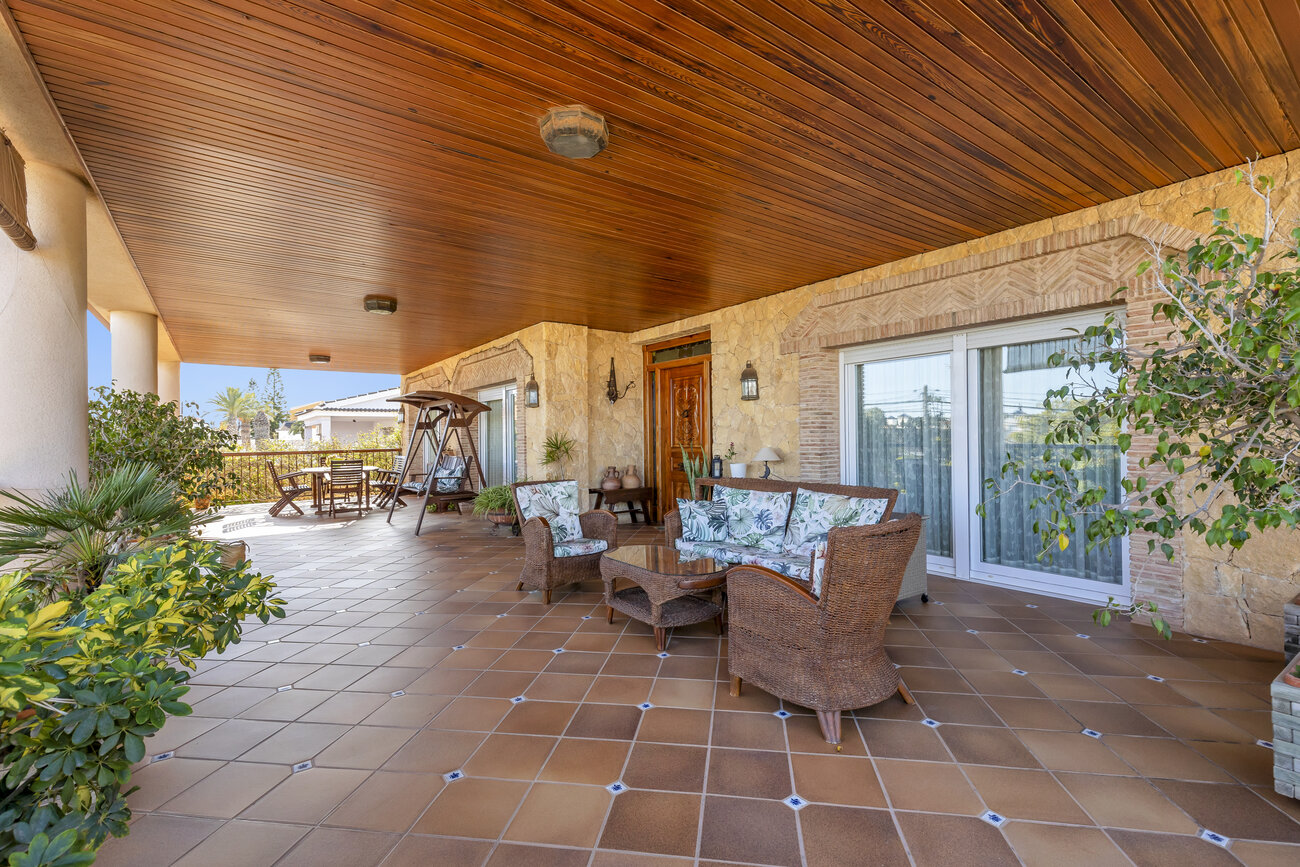 Villa for Sale in Torrevieja, Alicante