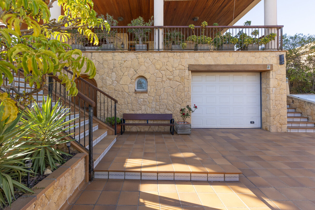 Villa for Sale in Torrevieja, Alicante