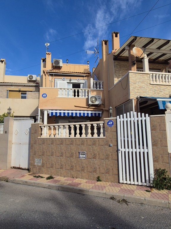 Town House for Sale in La Rosaleda, Alicante