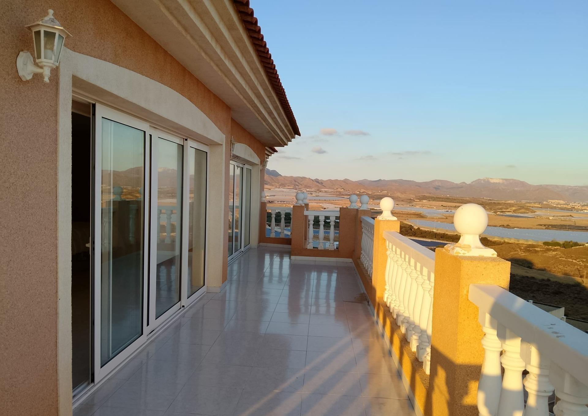 Villa for Sale in Torrevieja, Alicante
