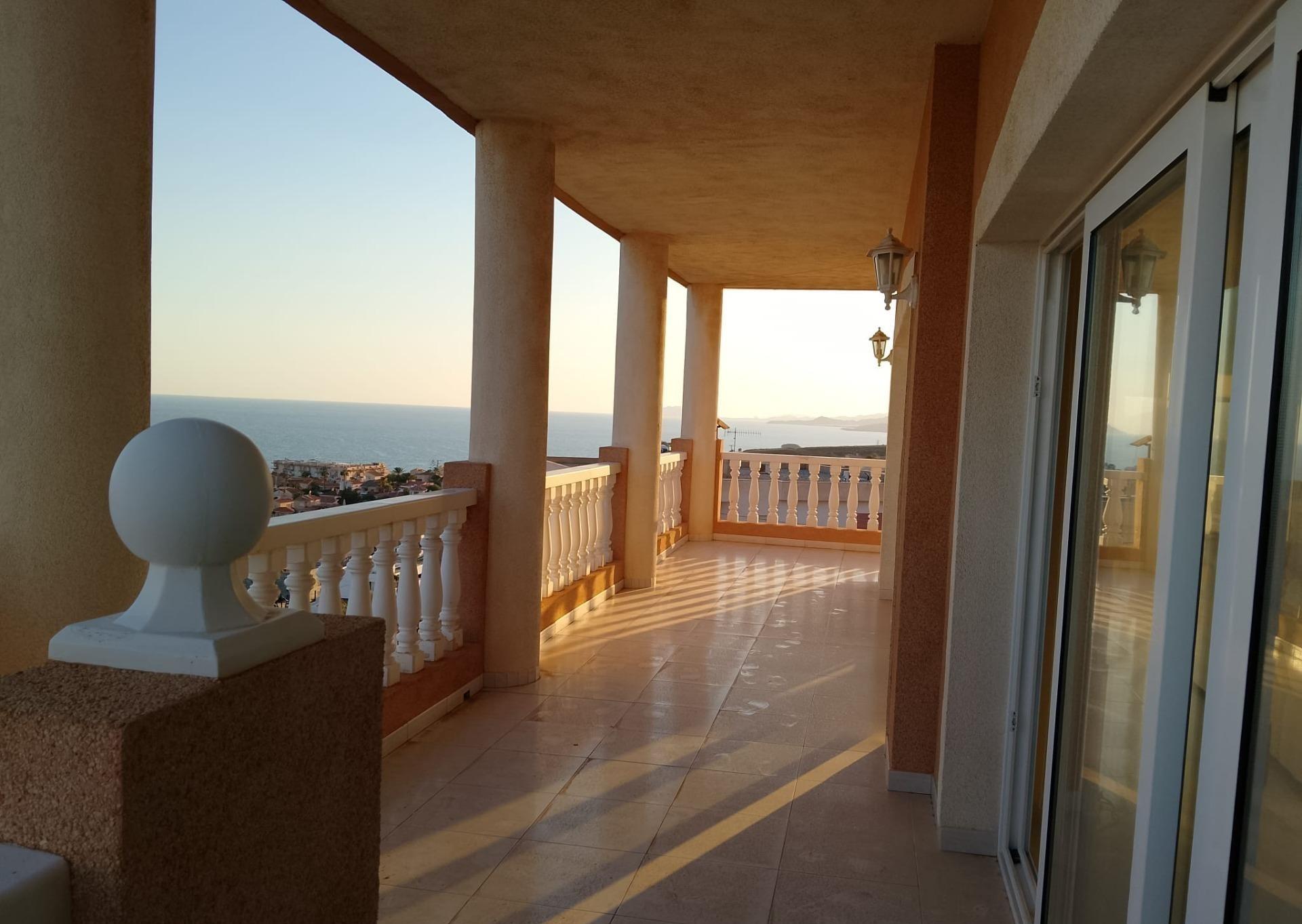 Villa for Sale in Torrevieja, Alicante
