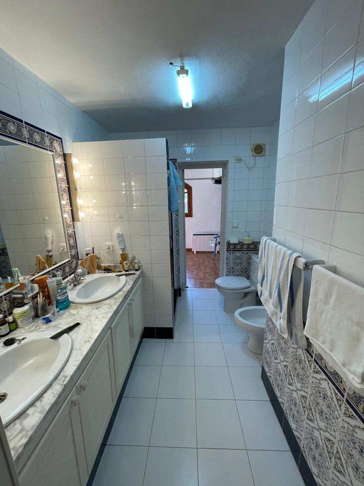 Villa for Sale in Villamartin, Alicante