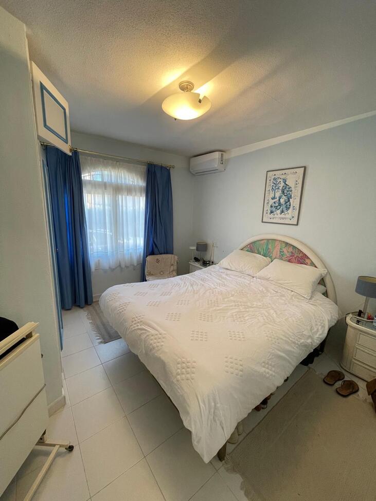 Villa for Sale in Villamartin, Alicante