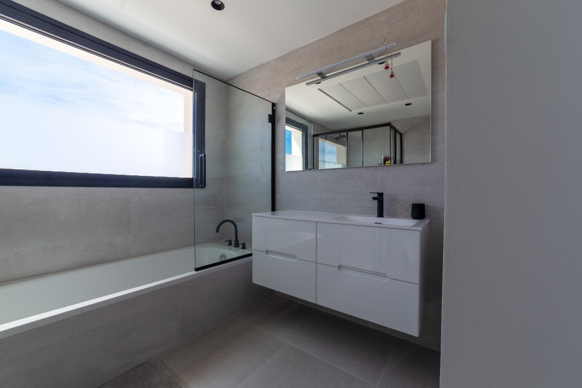 Villa for Sale in Los Montesinos, Alicante