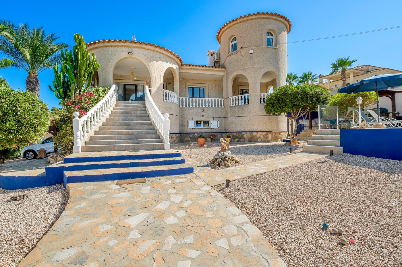 Villa for Sale in Almoradi, Alicante