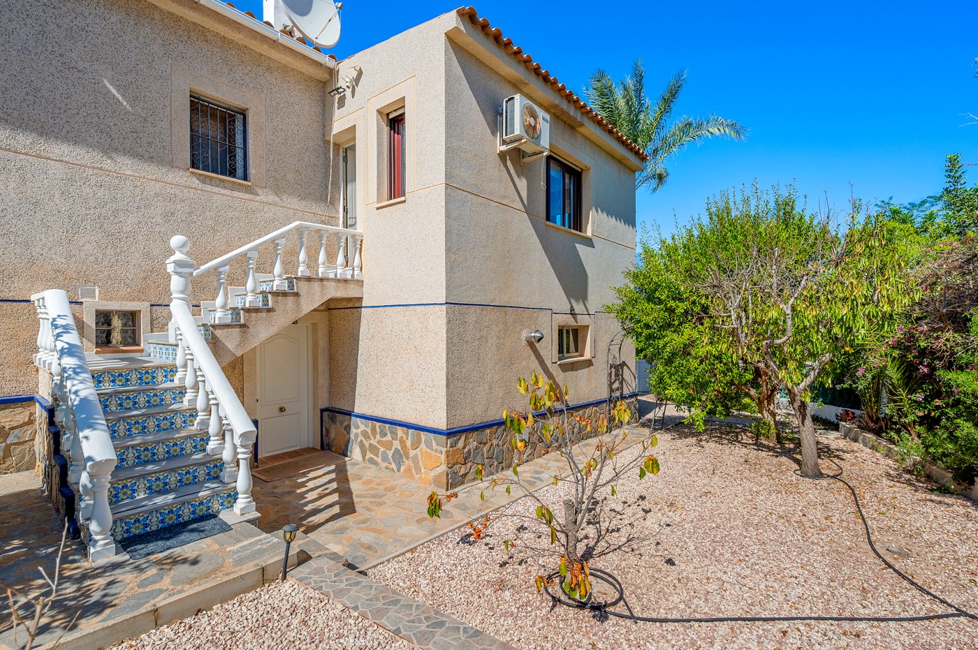 Villa for Sale in Almoradi, Alicante