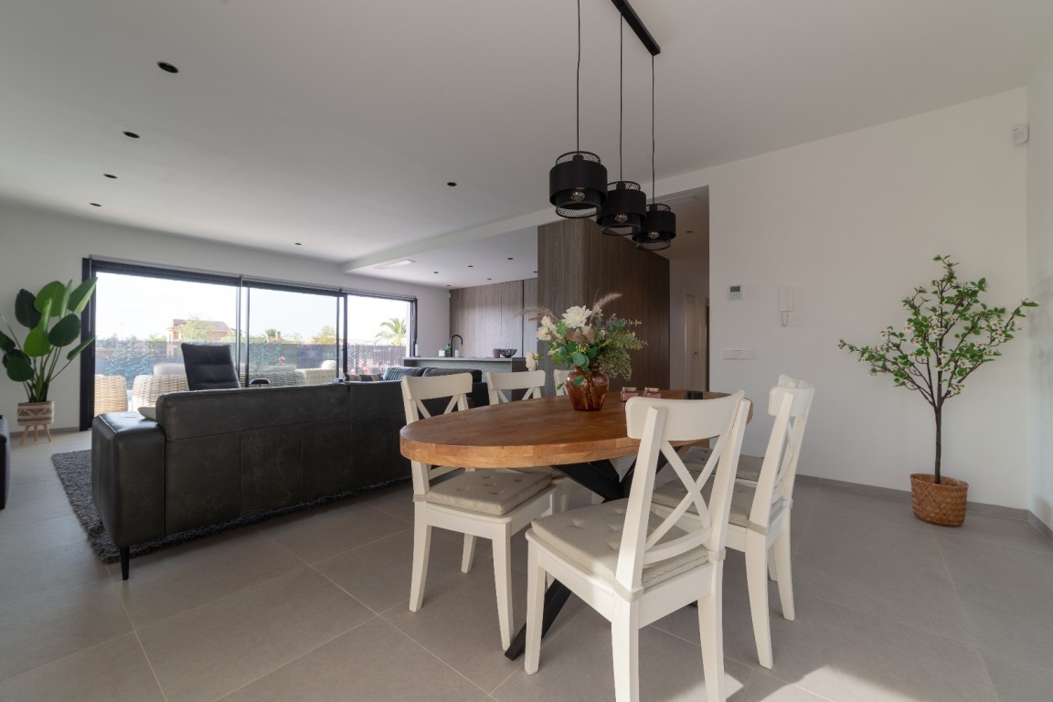 Villa for Sale in Los Montesinos, Alicante