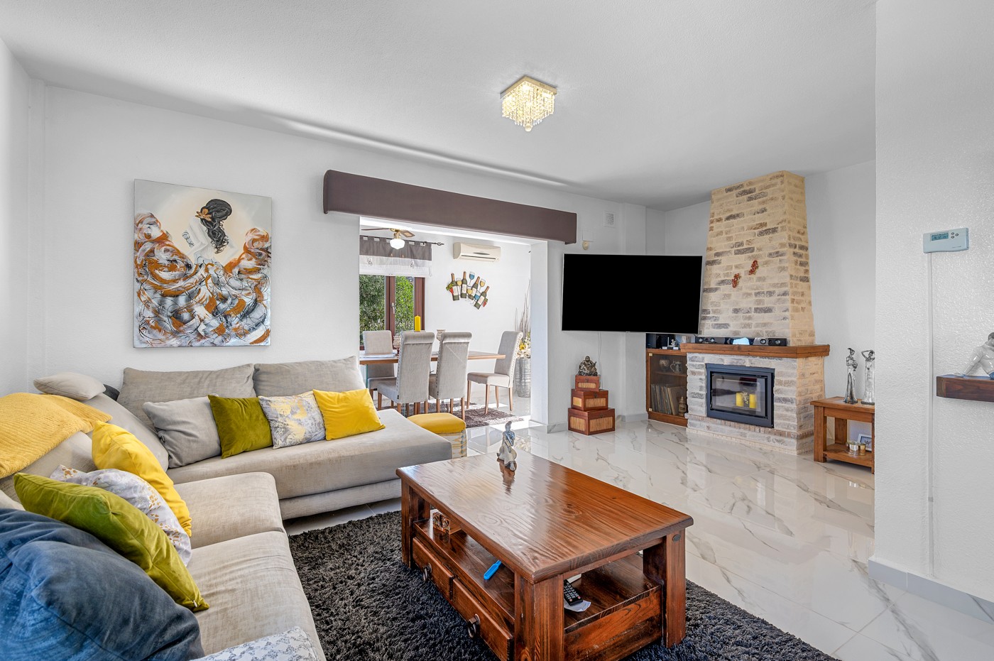 Villa for Sale in Almoradi, Alicante