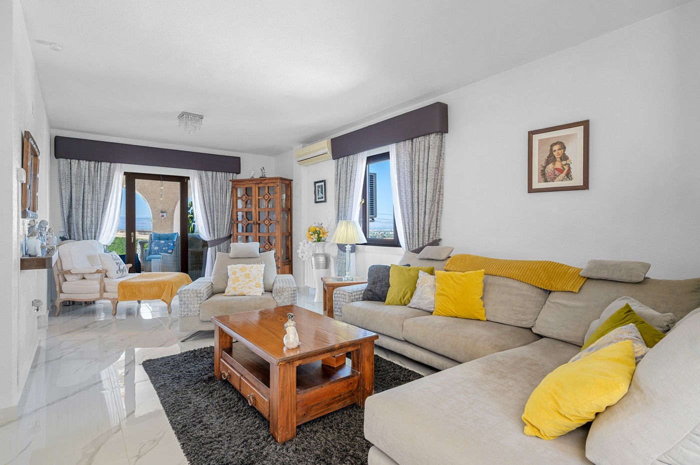 Villa for Sale in Almoradi, Alicante