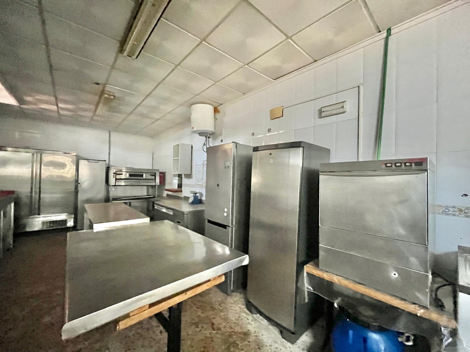 Commercial for Sale in Torrevieja, Alicante