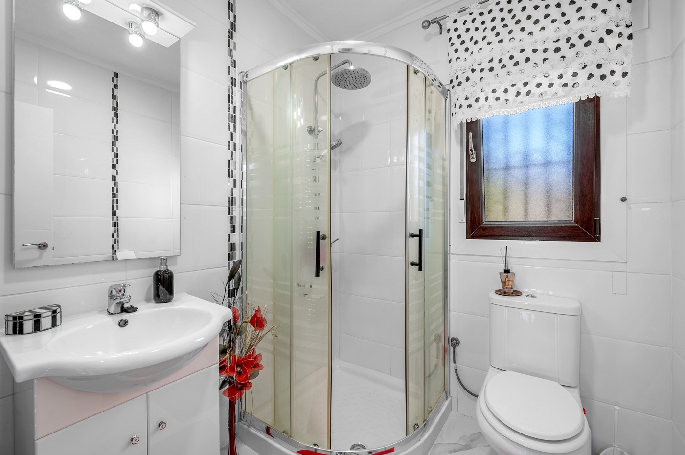 Villa for Sale in Almoradi, Alicante