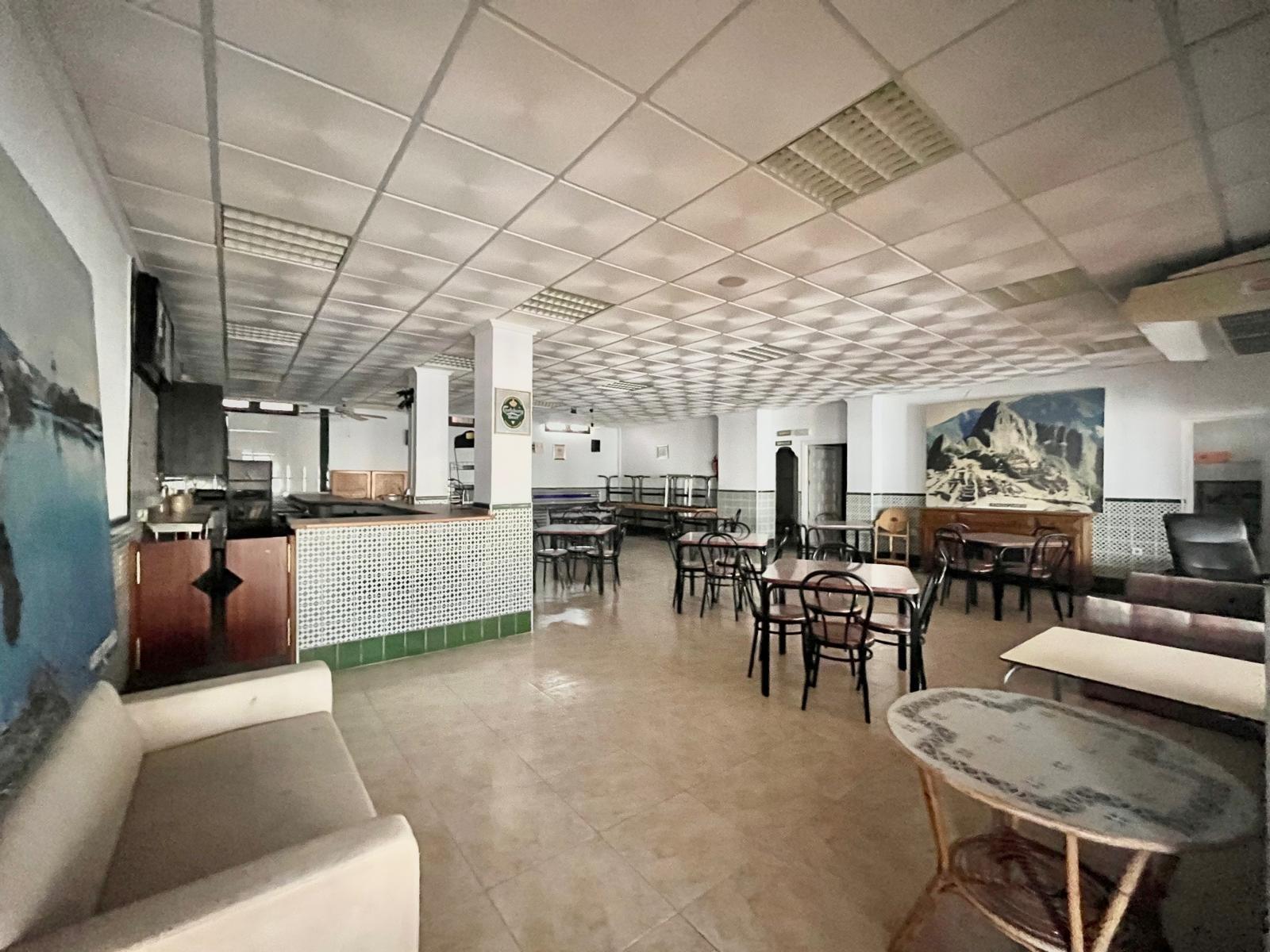 Commercial for Sale in Torrevieja, Alicante