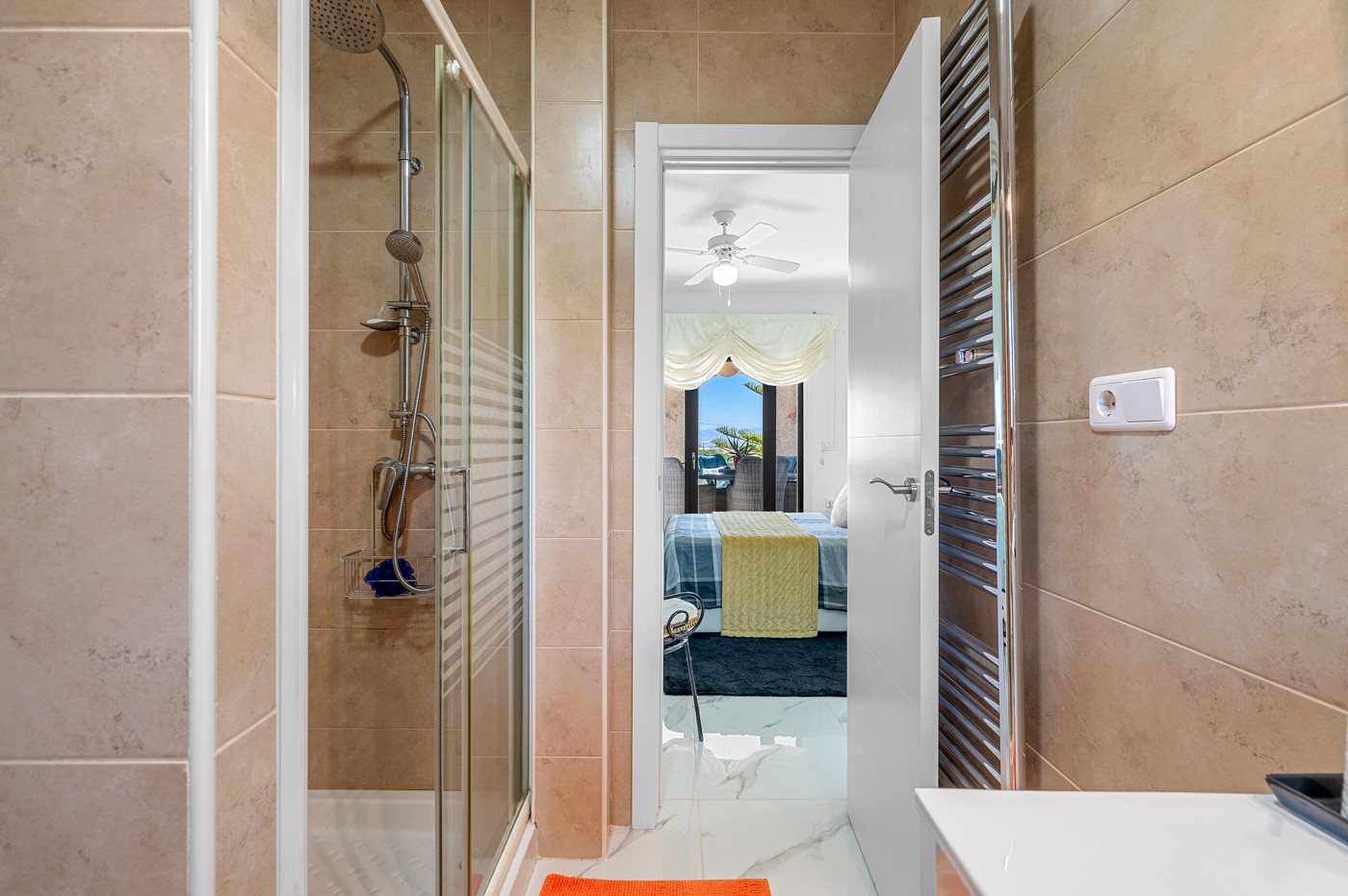 Villa for Sale in Almoradi, Alicante