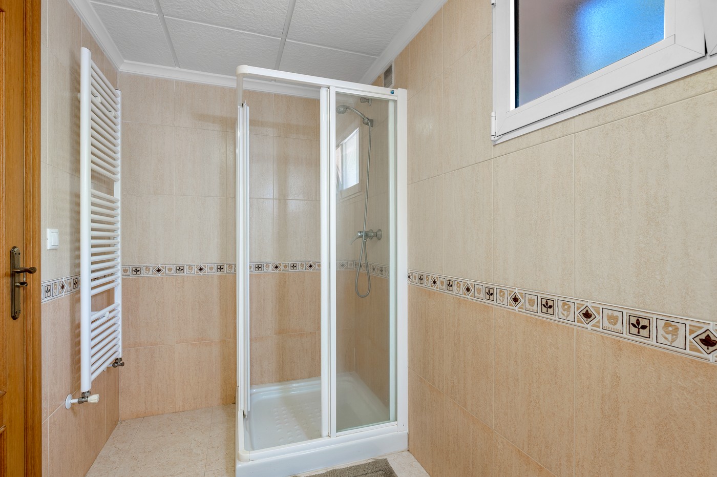 Villa for Sale in Almoradi, Alicante