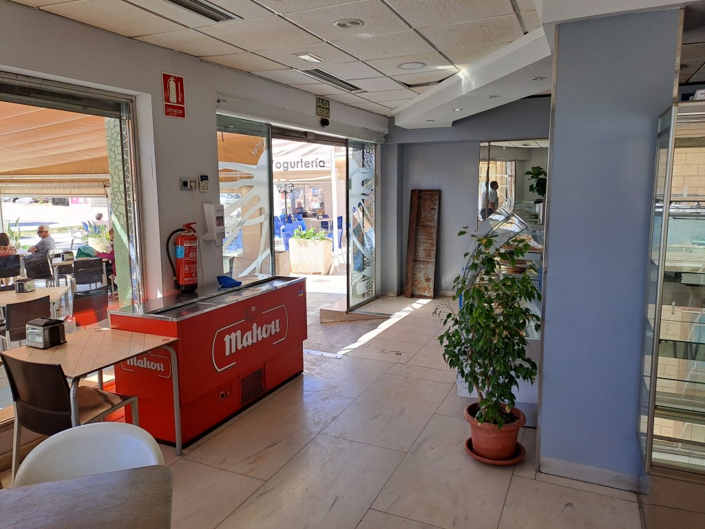 Commercial for Sale in La Mata, Alicante