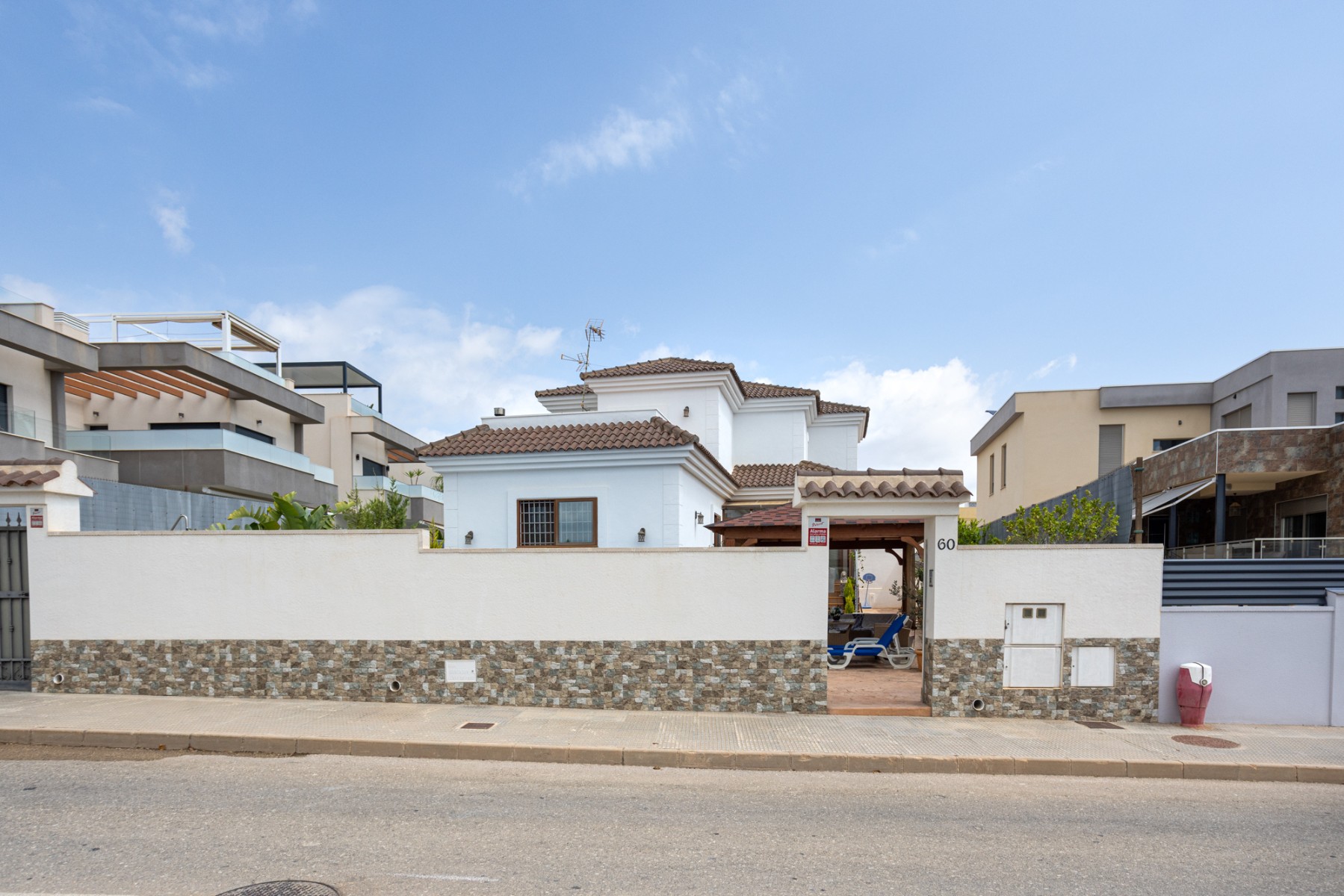 Villa for Sale in Los Montesinos, Alicante