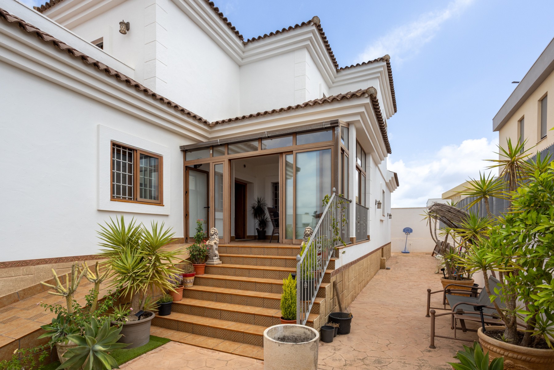 Villa for Sale in Los Montesinos, Alicante