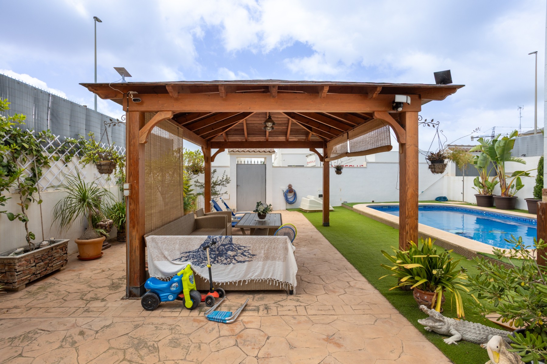 Villa for Sale in Los Montesinos, Alicante