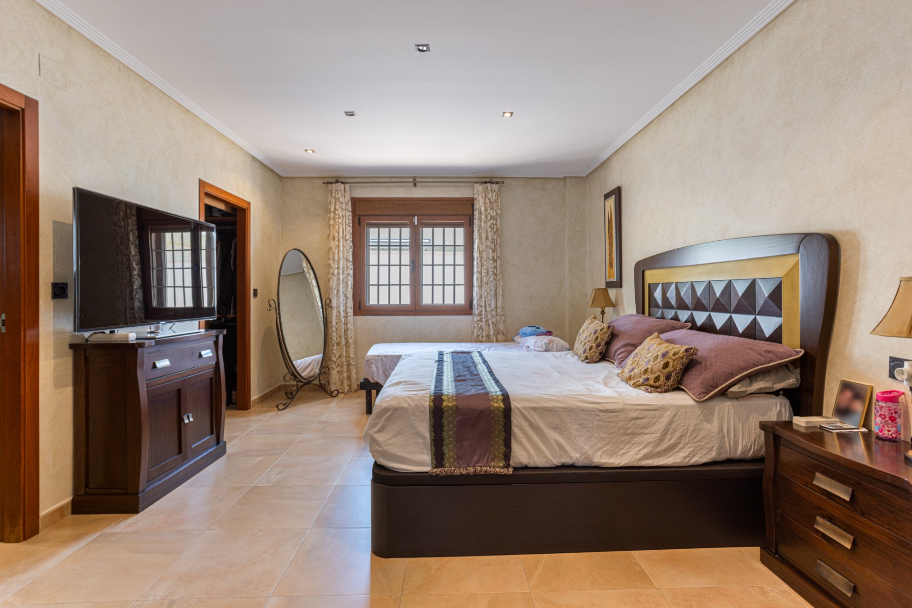 Villa for Sale in Los Montesinos, Alicante