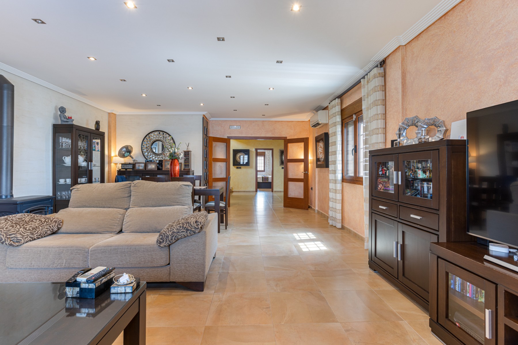 Villa for Sale in Los Montesinos, Alicante