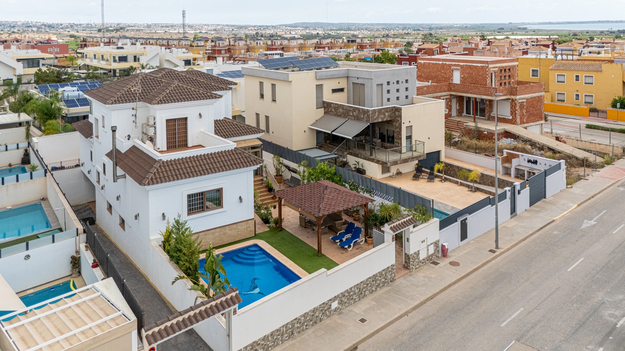 Villa for Sale in Los Montesinos, Alicante
