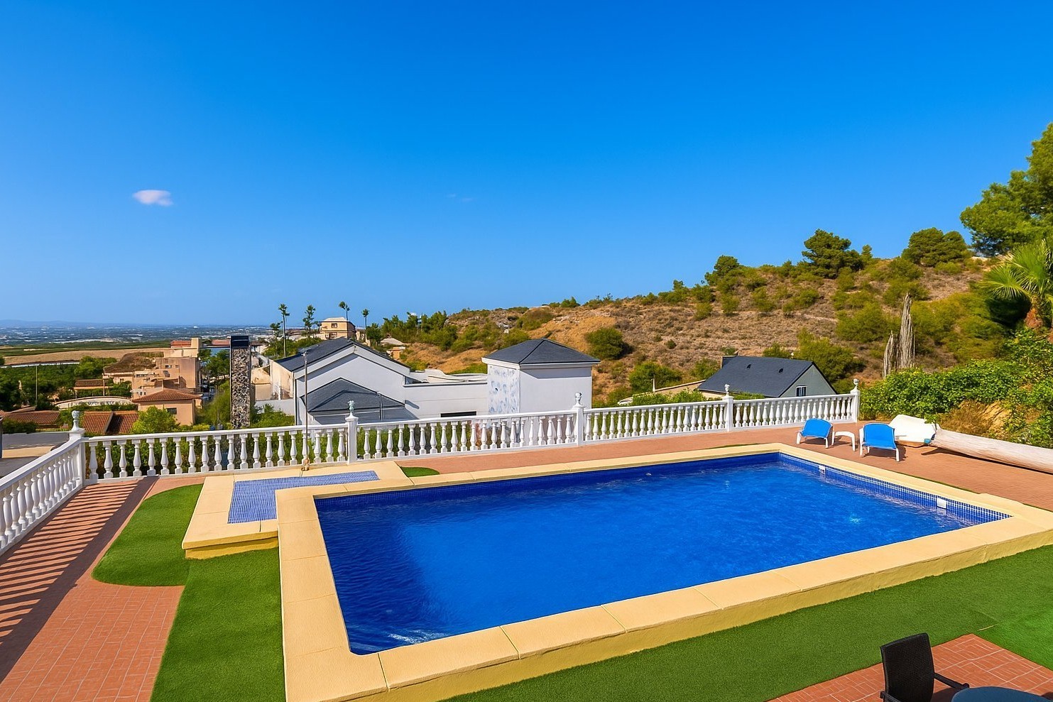 Villa for Sale in Algorfa, Alicante