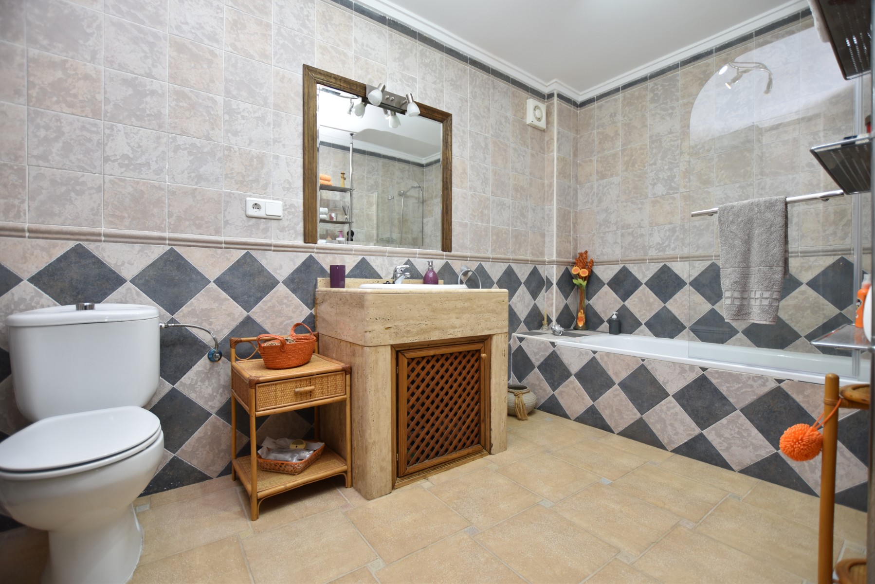 Villa for Sale in Algorfa, Alicante