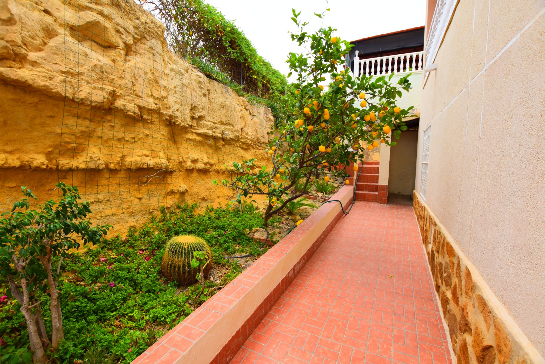 Villa for Sale in Algorfa, Alicante