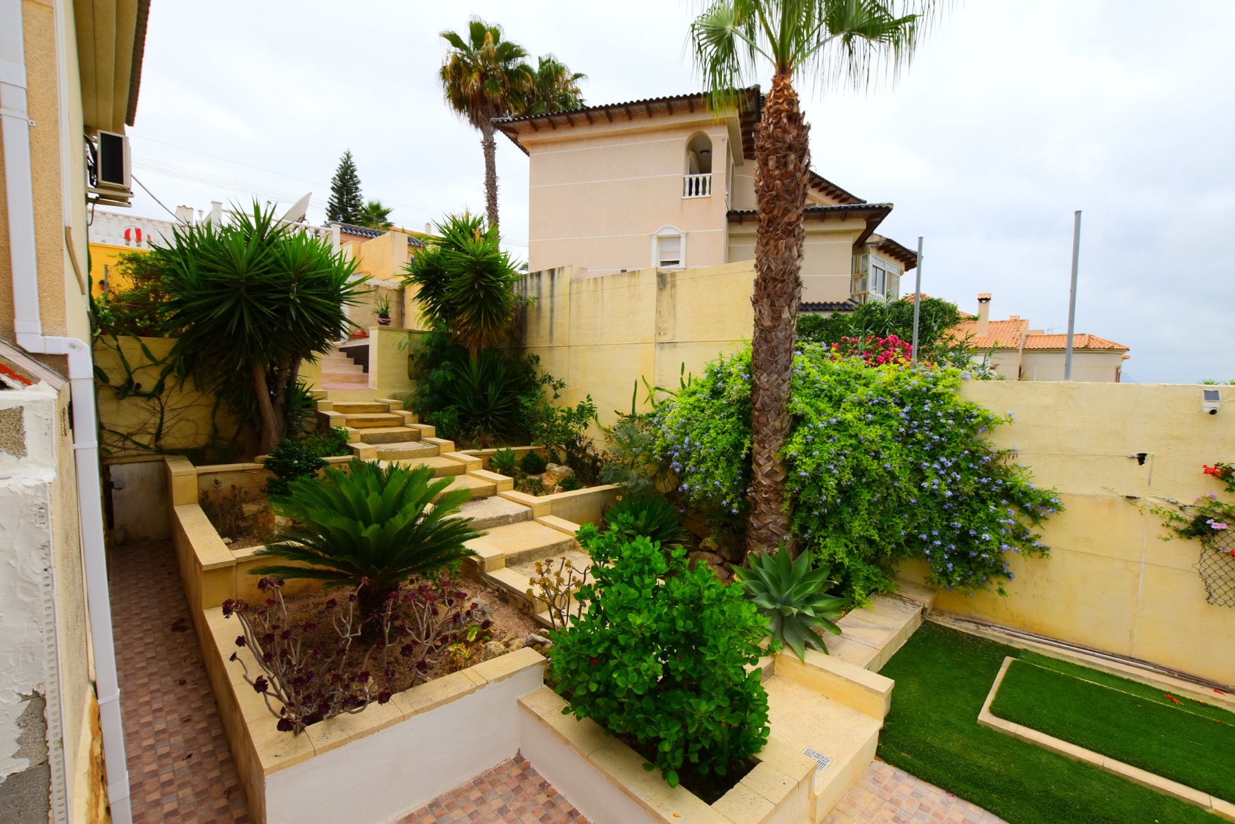 Villa for Sale in Algorfa, Alicante