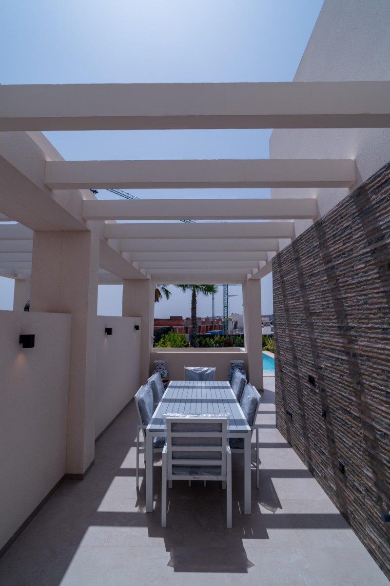 Villa for Sale in Algorfa, Alicante