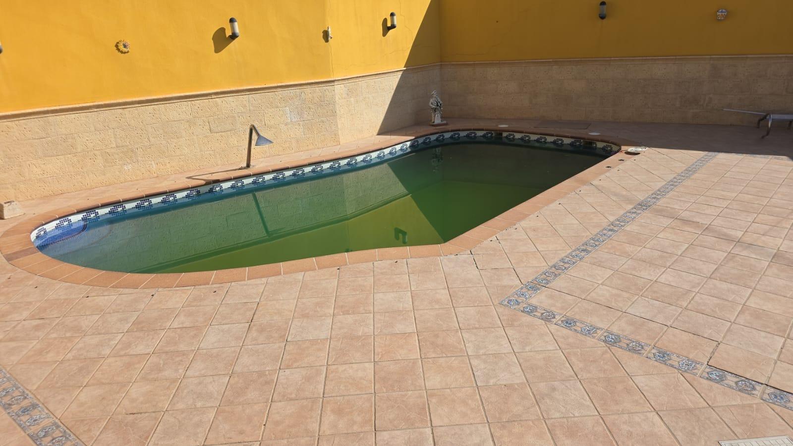 Villa for Sale in Pilar de La Horadada, Alicante