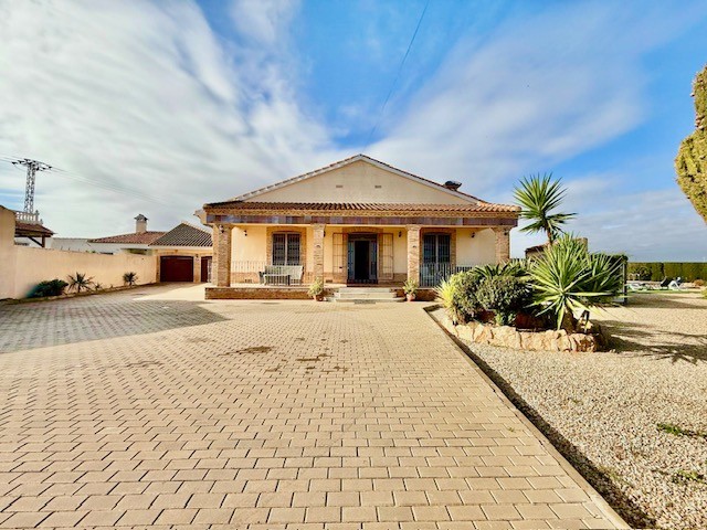 Villa for Sale in Avileses, Murcia