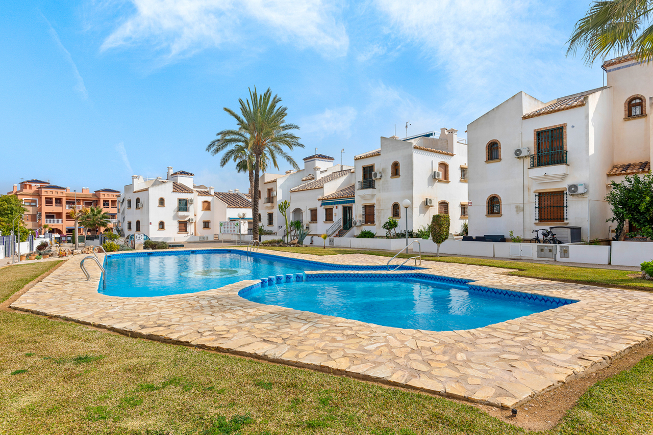 Penthouse for Sale in Villamartin, Alicante