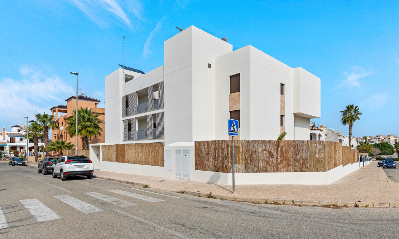 Penthouse for Sale in Villamartin, Alicante
