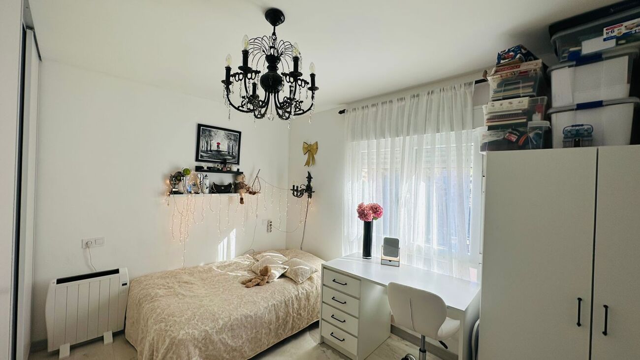 Apartment for Sale in Alicante, Alicante