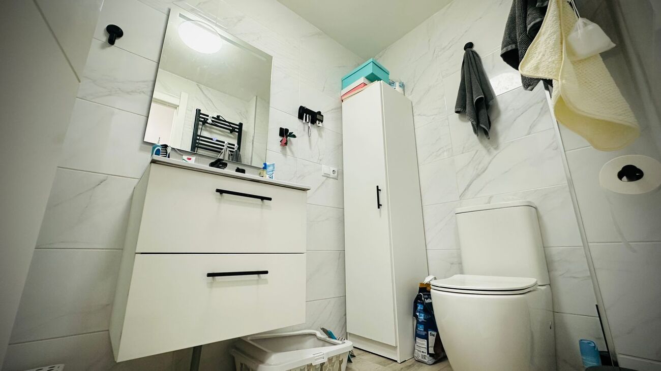 Apartment for Sale in Alicante, Alicante