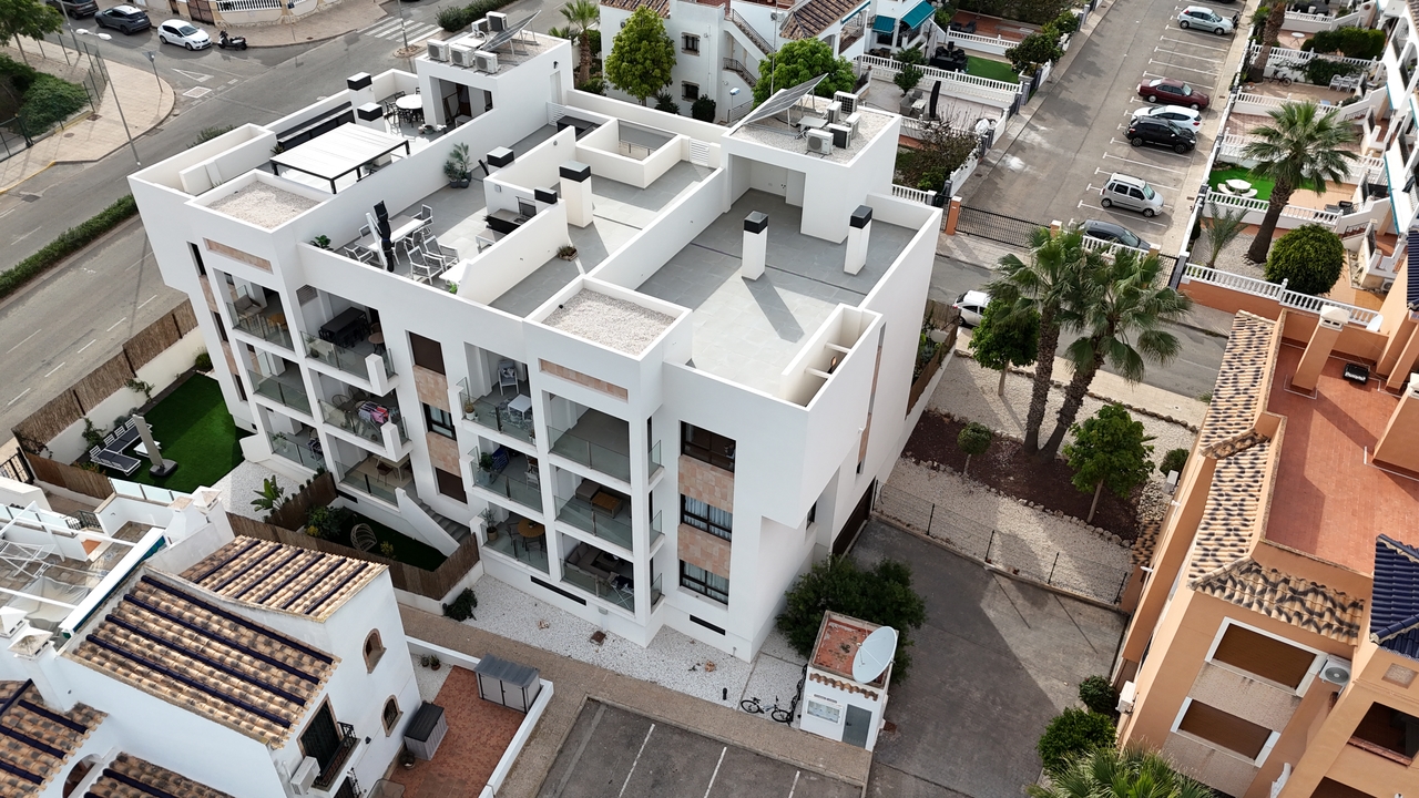 Penthouse for Sale in Villamartin, Alicante