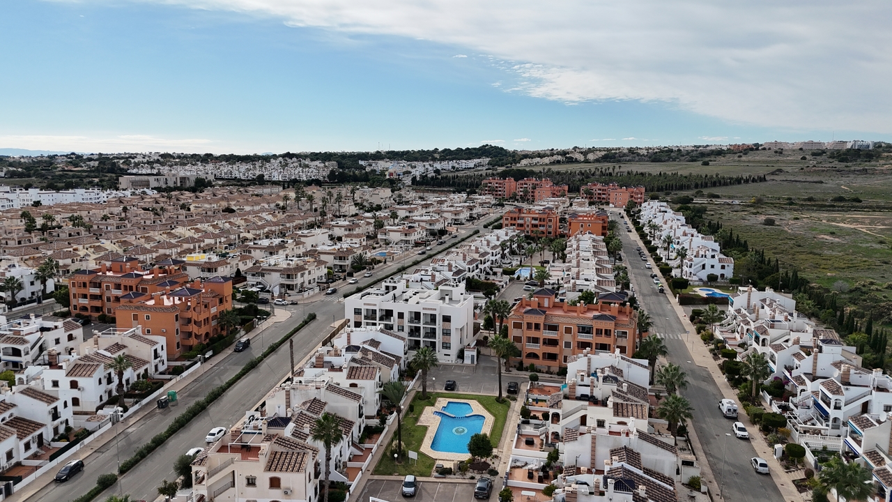 Penthouse for Sale in Villamartin, Alicante