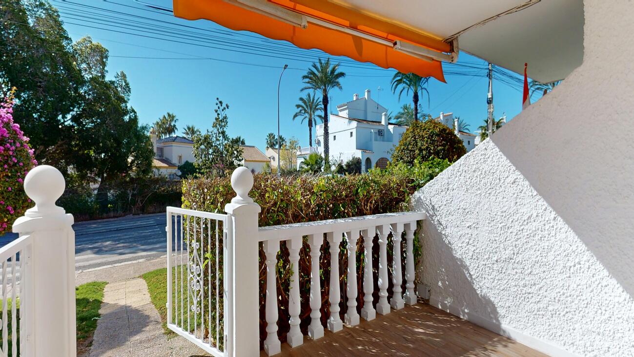 Bungalow for Sale in Villamartin, Alicante