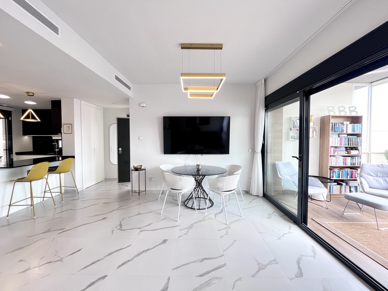 Apartment for Sale in San Miguel de Salinas, Alicante
