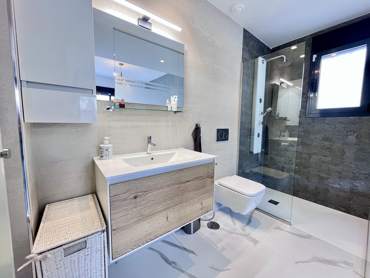 Apartment for Sale in San Miguel de Salinas, Alicante