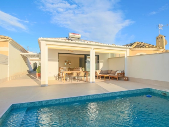 Villa for Sale in Torrevieja, Alicante