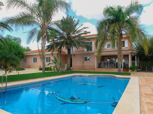 Villa for Sale in San Vicente del Raspeig, Alicante