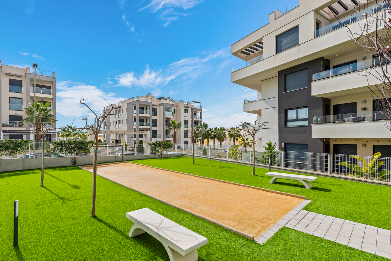 Penthouse for Sale in Villamartin, Alicante