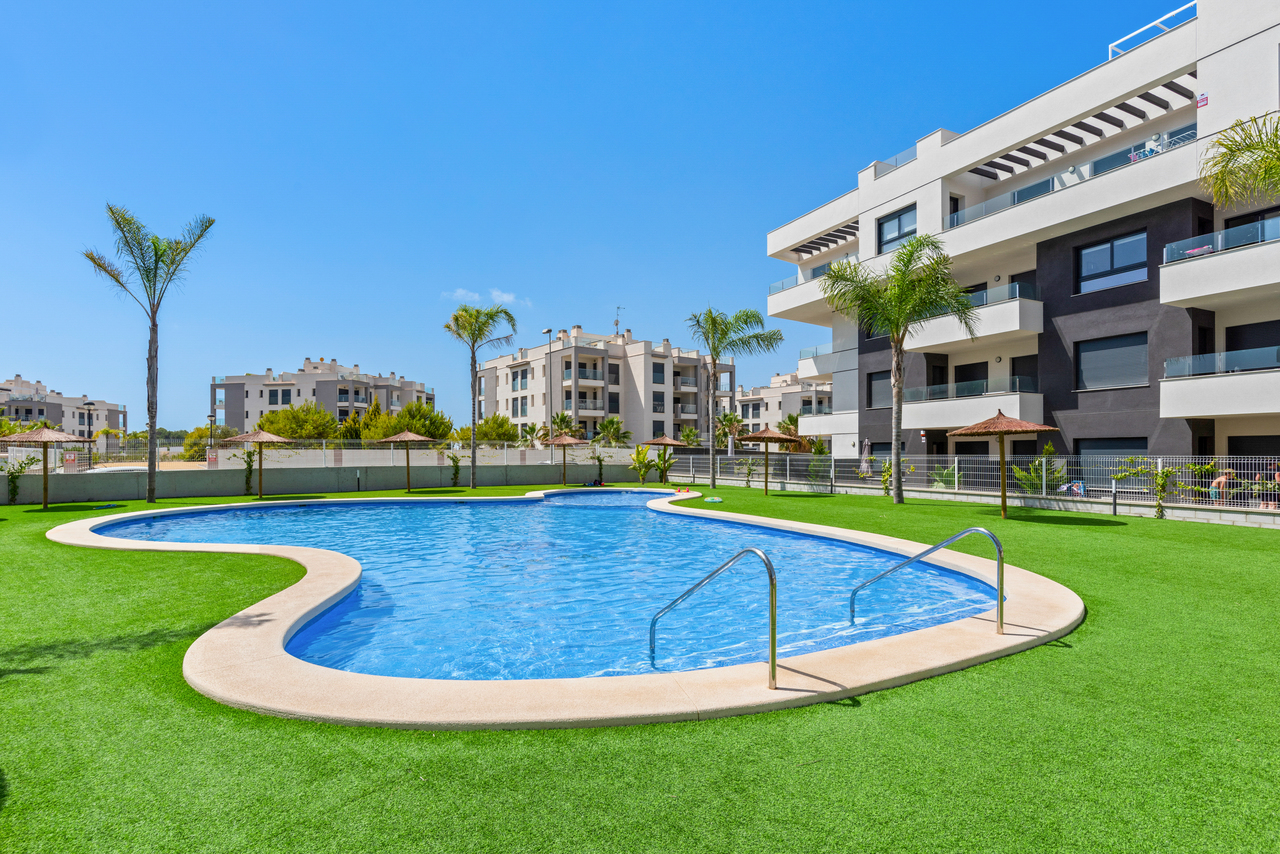 Penthouse for Sale in Villamartin, Alicante