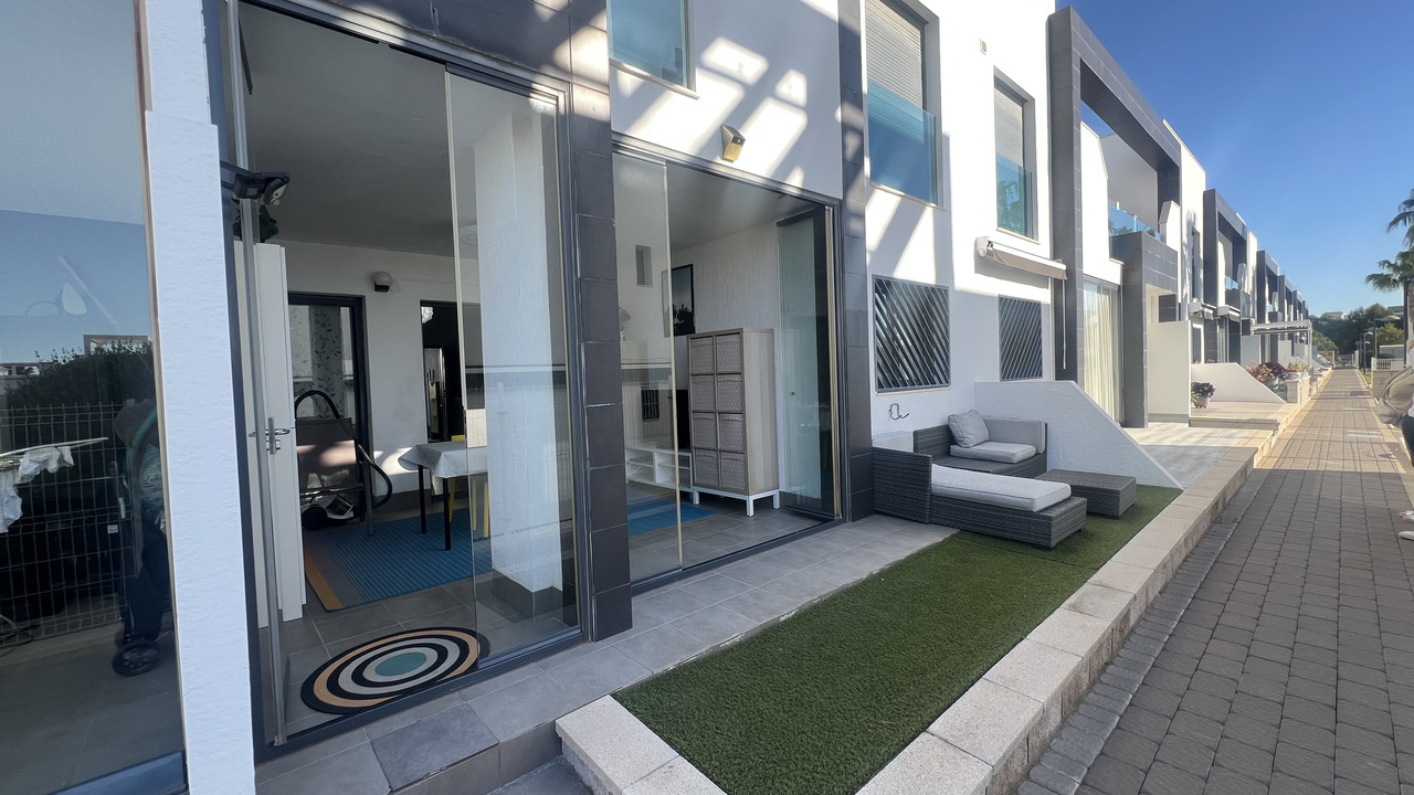 Apartment for Sale in La Zenia, Alicante