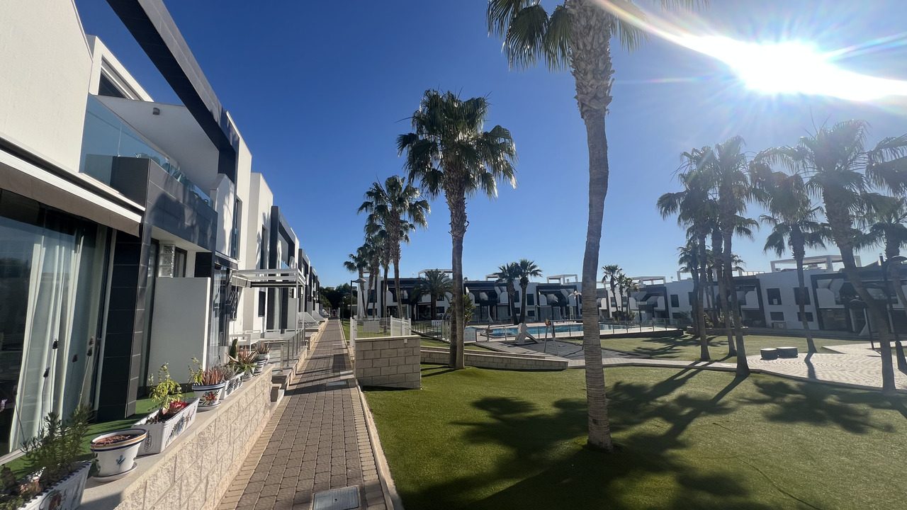 Apartment for Sale in La Zenia, Alicante