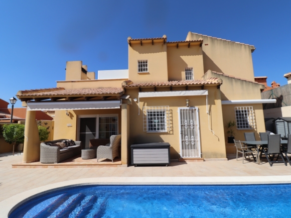 Villa for Sale in Fortuna, Murcia